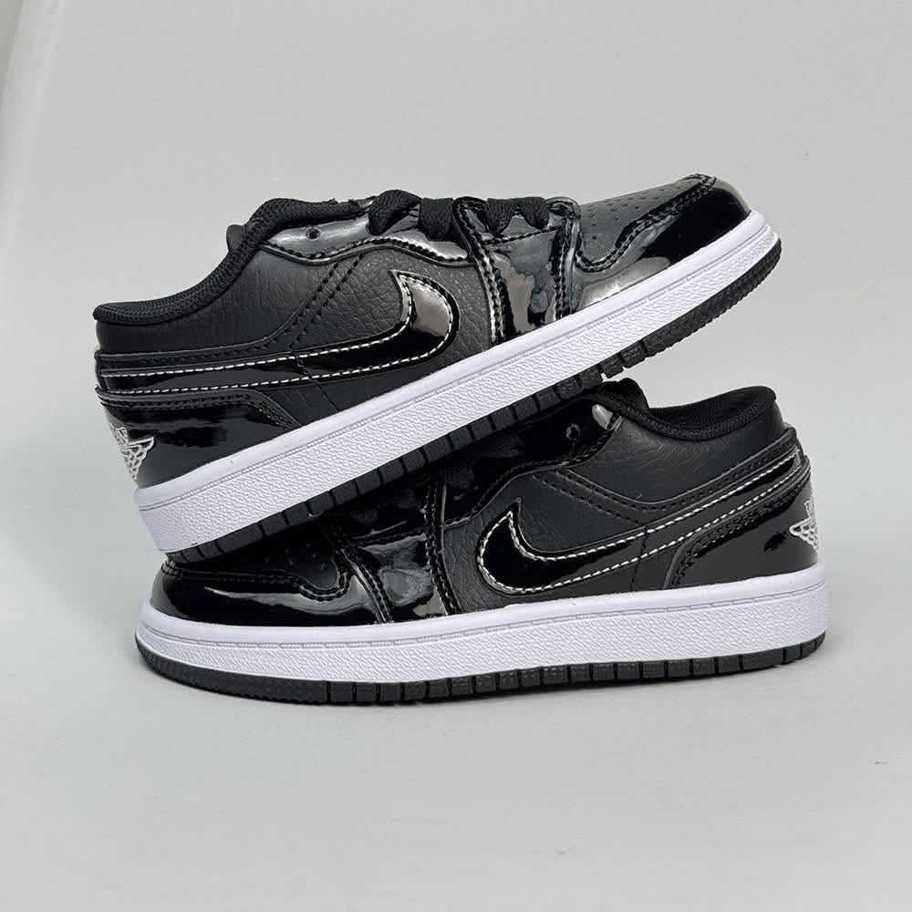 Kids Air Jordan 1 Sneakers