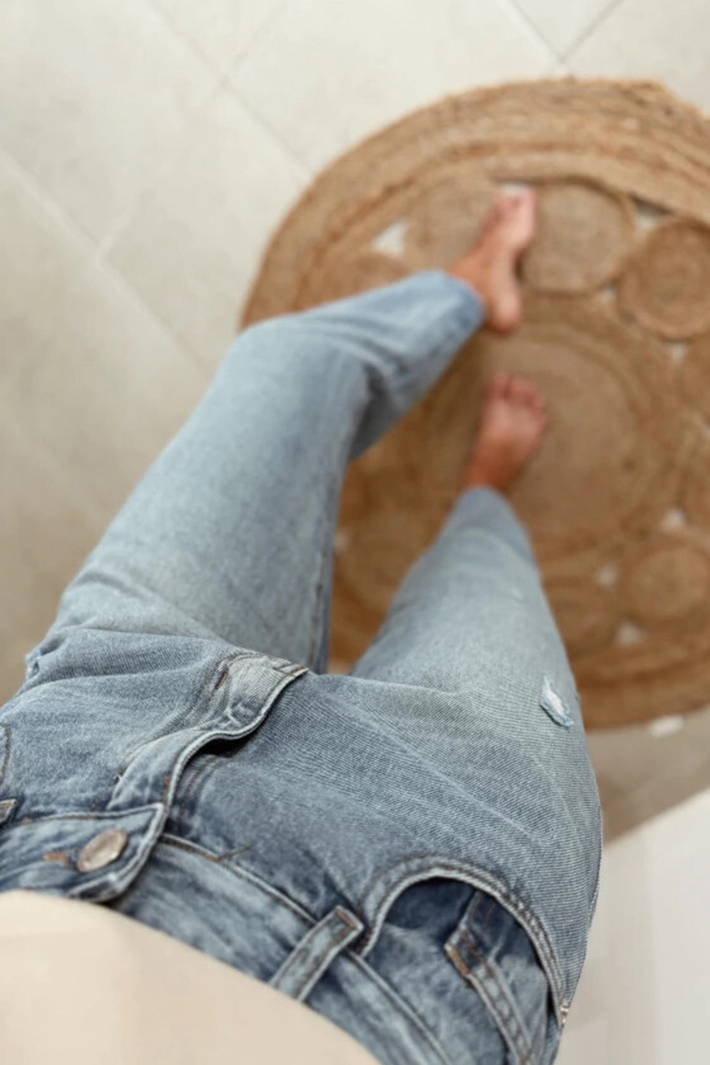 Distressed Straight Jeans LT